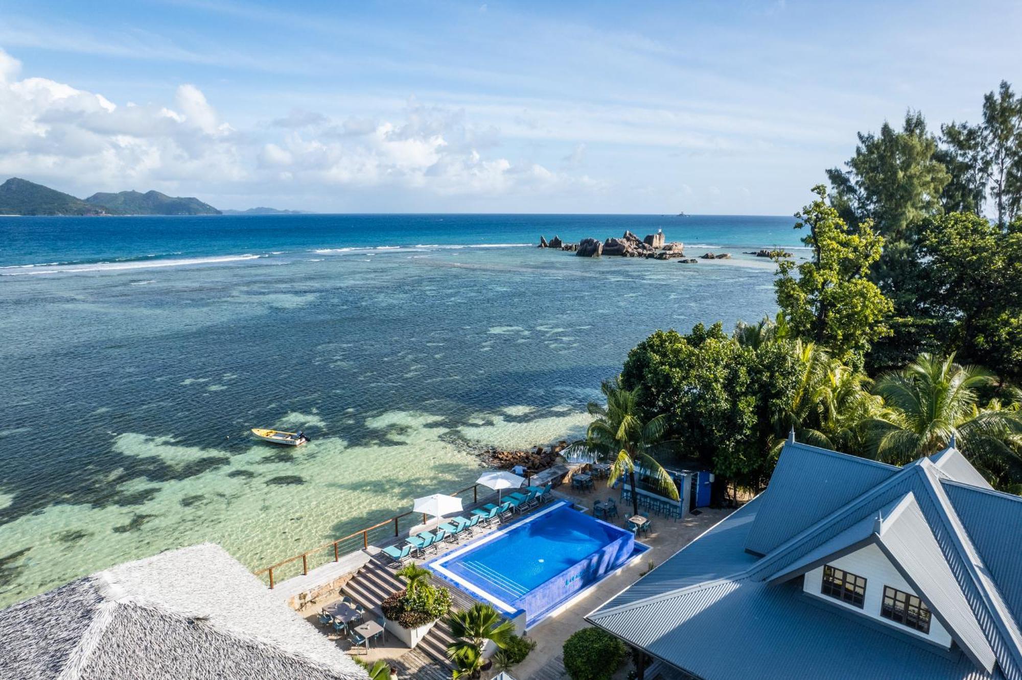 Le Nautique Waterfront Hotel ラ・ディーグ島 エクステリア 写真
