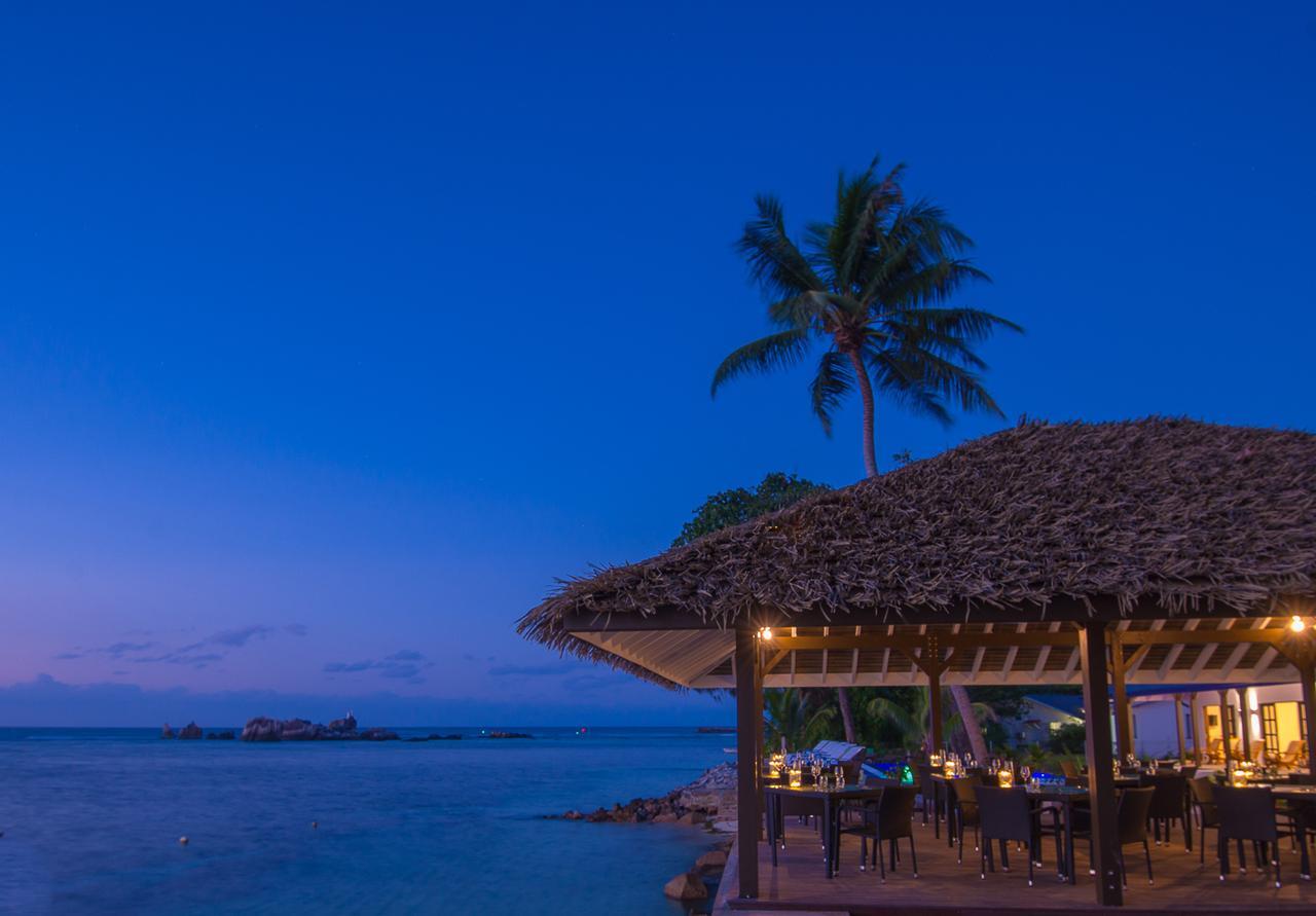 Le Nautique Waterfront Hotel ラ・ディーグ島 エクステリア 写真